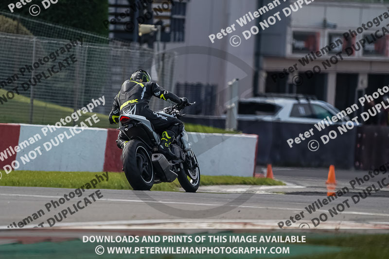 donington no limits trackday;donington park photographs;donington trackday photographs;no limits trackdays;peter wileman photography;trackday digital images;trackday photos